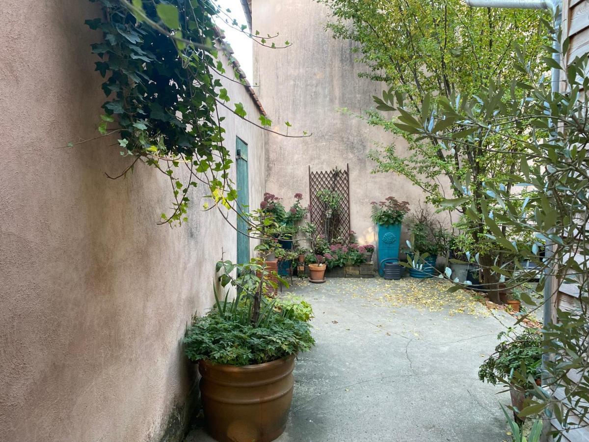 Un Verger Dans La Ville Saint-Parres-aux-Tertres Exteriér fotografie